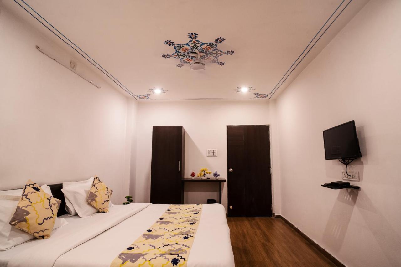 Tripli Hotels Arunoday Palace ウダイプル エクステリア 写真