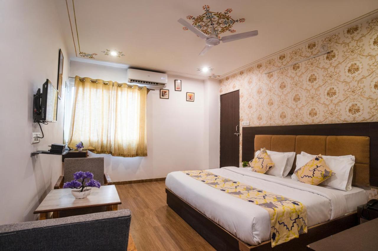 Tripli Hotels Arunoday Palace ウダイプル エクステリア 写真