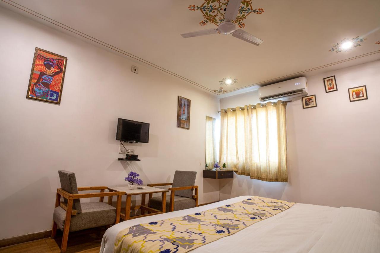 Tripli Hotels Arunoday Palace ウダイプル エクステリア 写真