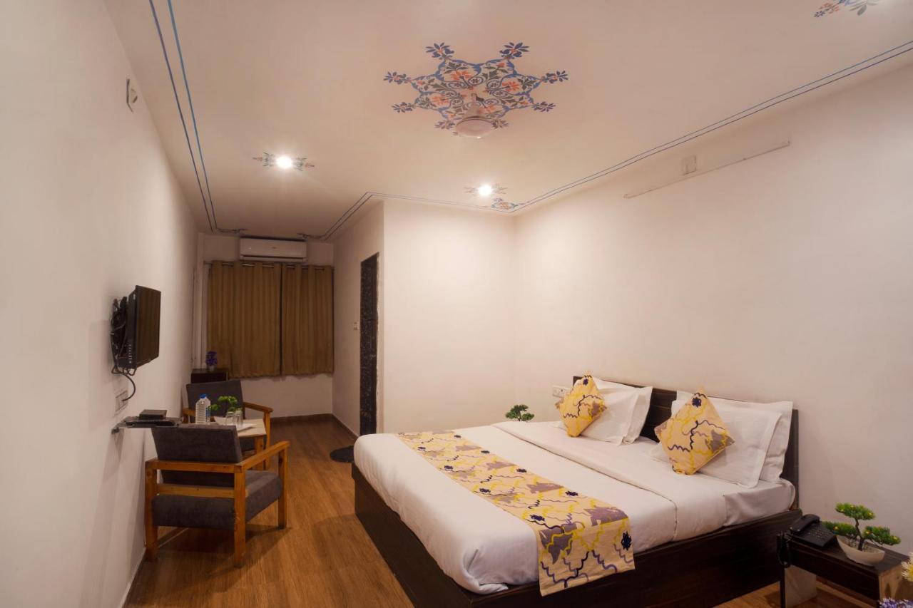 Tripli Hotels Arunoday Palace ウダイプル エクステリア 写真