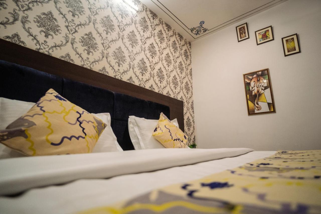 Tripli Hotels Arunoday Palace ウダイプル エクステリア 写真
