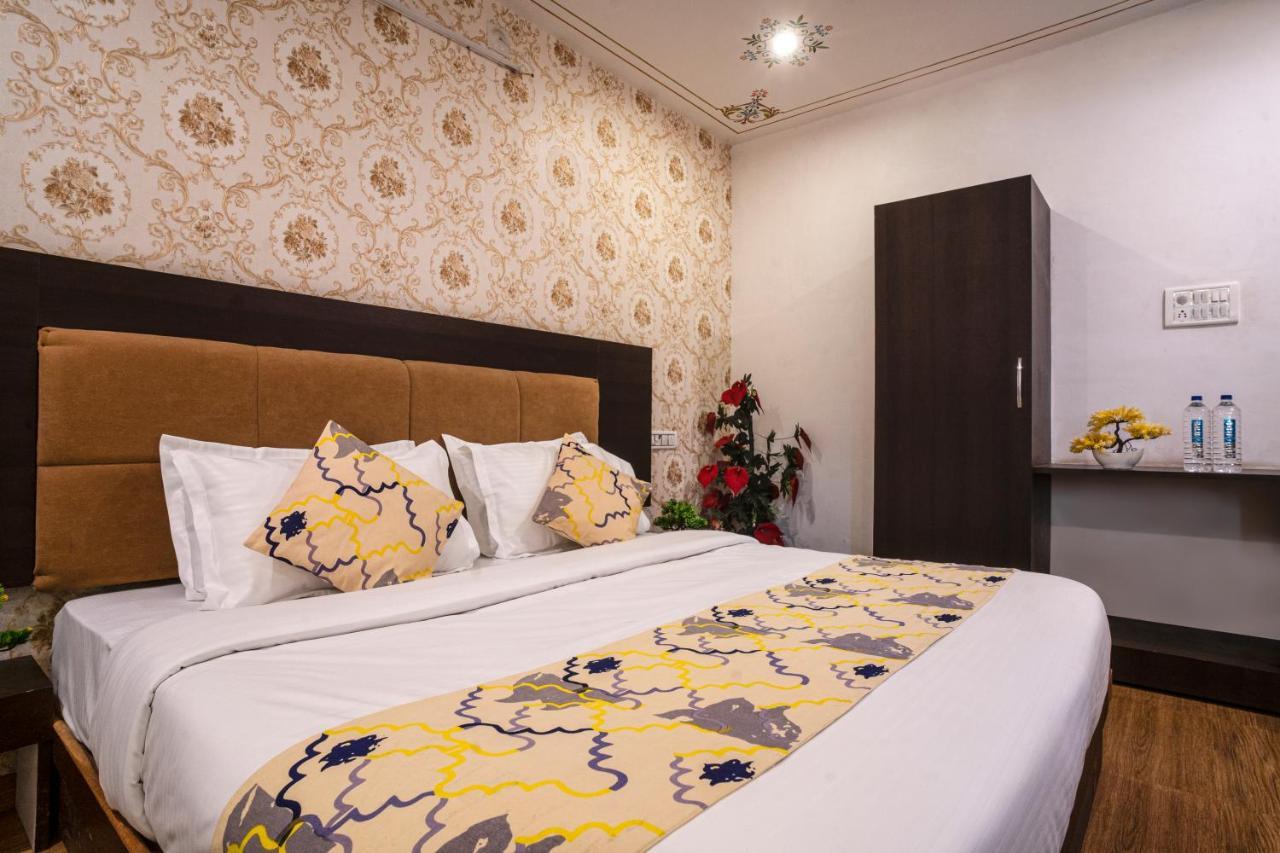 Tripli Hotels Arunoday Palace ウダイプル エクステリア 写真