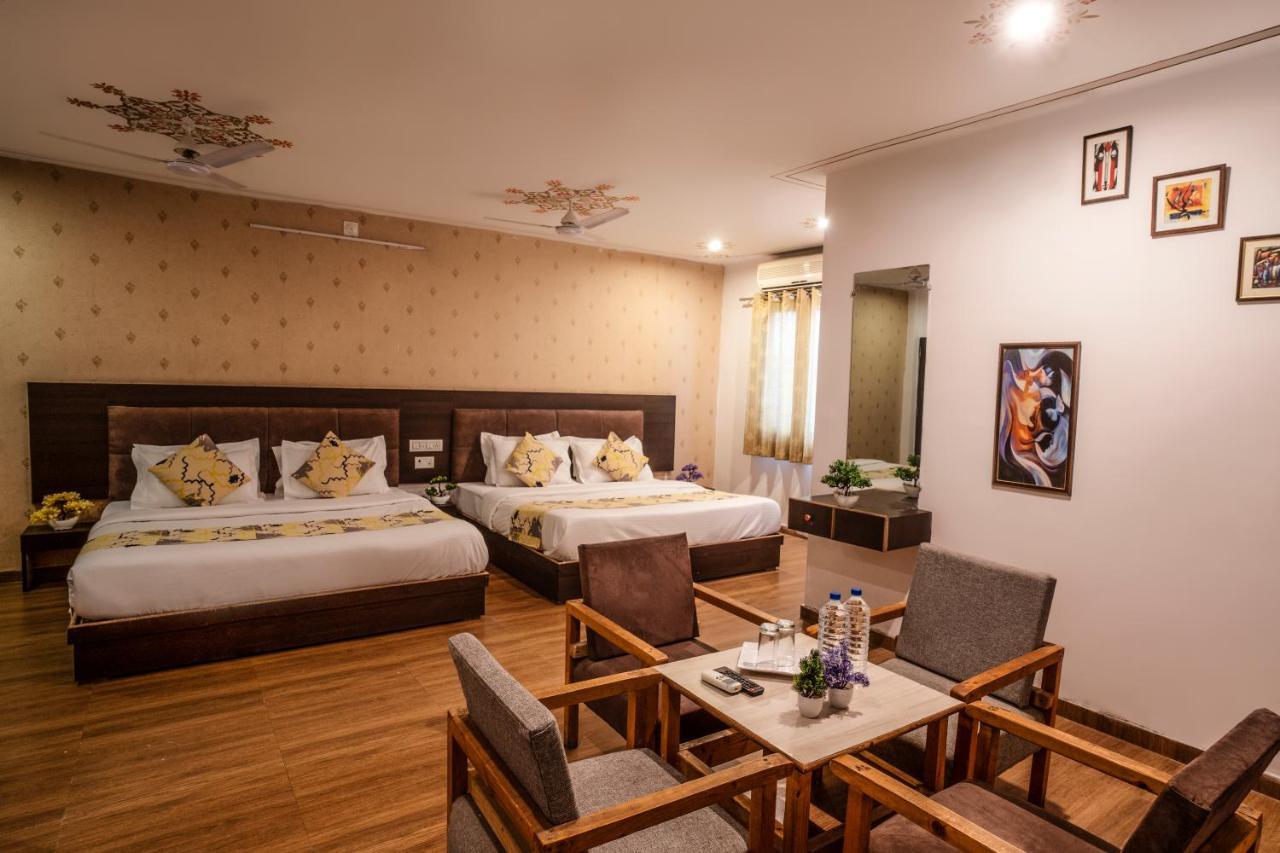 Tripli Hotels Arunoday Palace ウダイプル エクステリア 写真