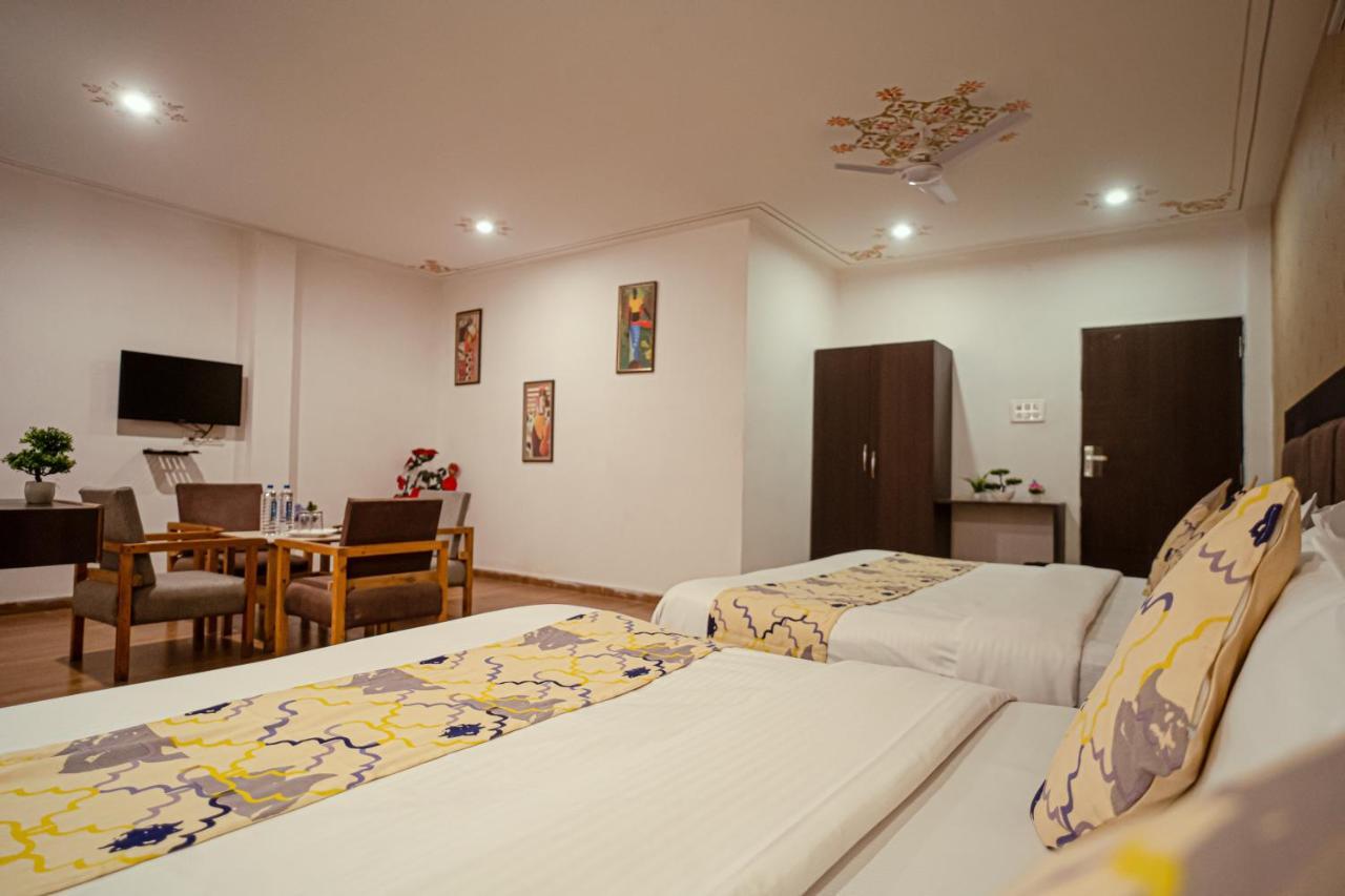 Tripli Hotels Arunoday Palace ウダイプル エクステリア 写真
