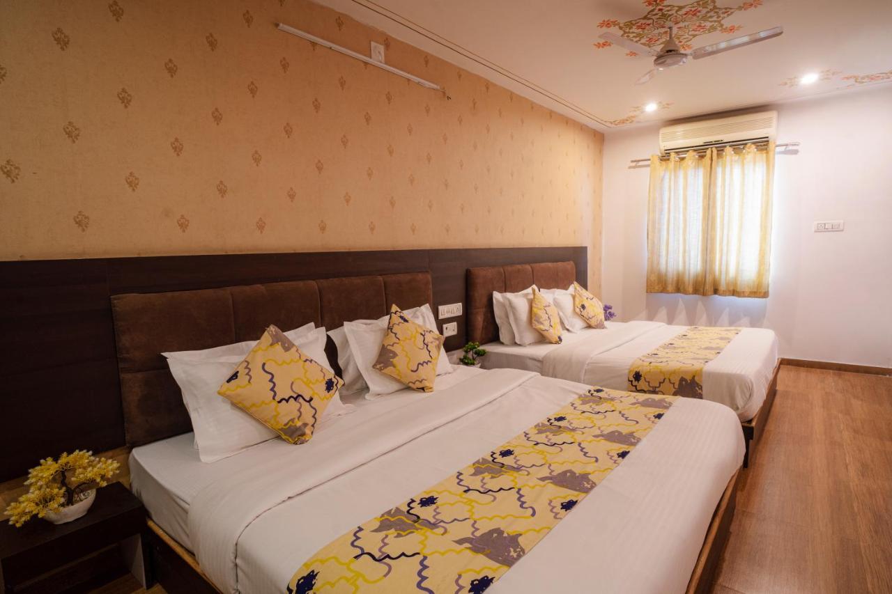 Tripli Hotels Arunoday Palace ウダイプル エクステリア 写真