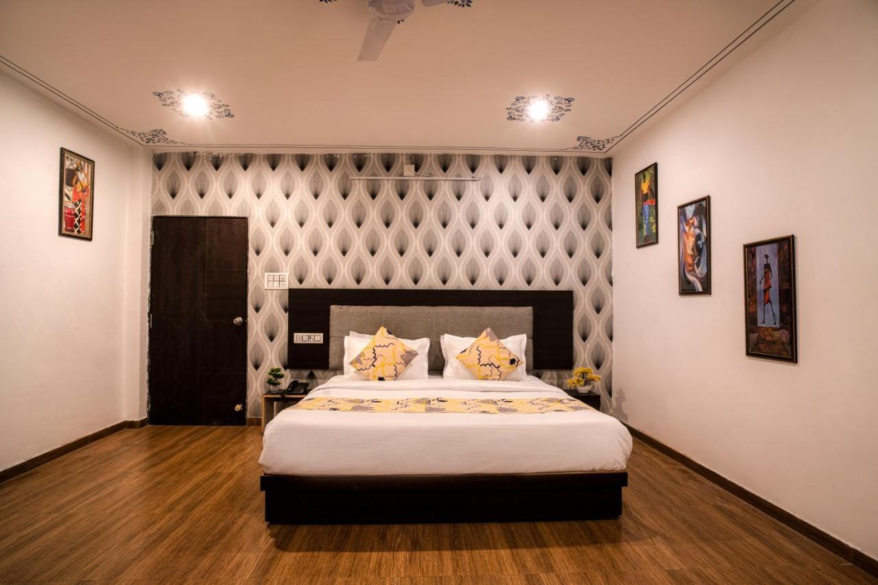 Tripli Hotels Arunoday Palace ウダイプル エクステリア 写真